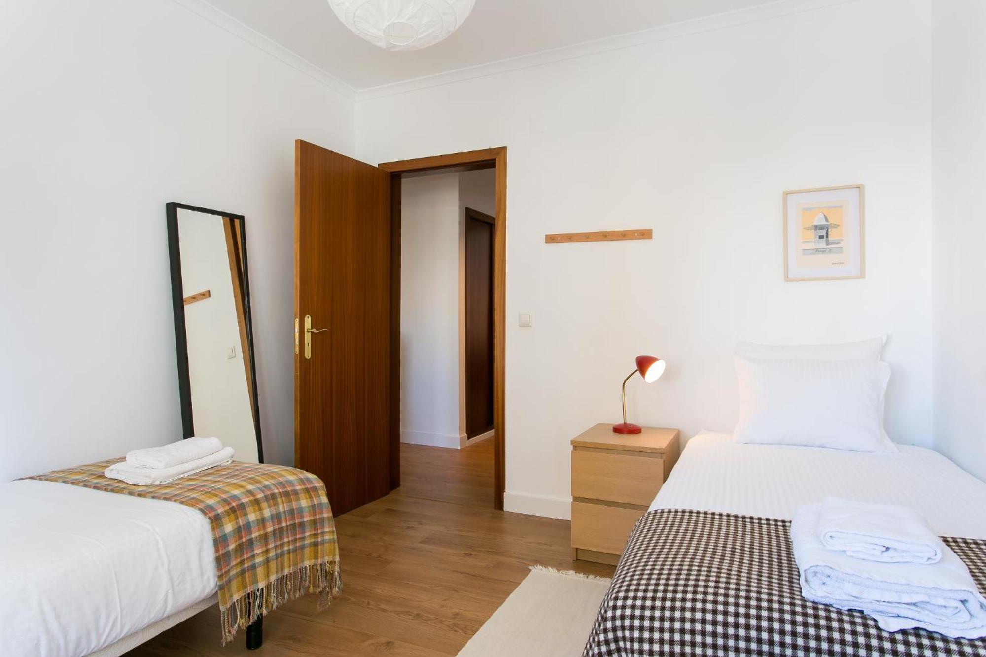 Apartamento Central E Confortavel Junto Ao Bairro Da Graca Лиссабон Экстерьер фото